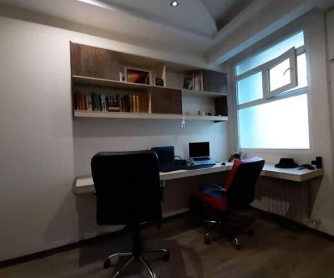 Desk 1 Min